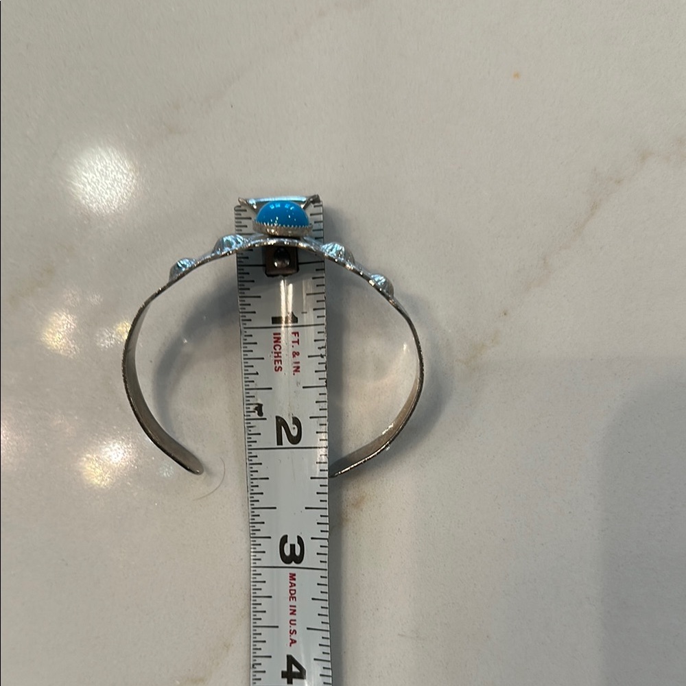 Cuff Bracelet Silver & Turquoise Colored Native Amer Etched Detail Adjustable - Picture 8 of 10